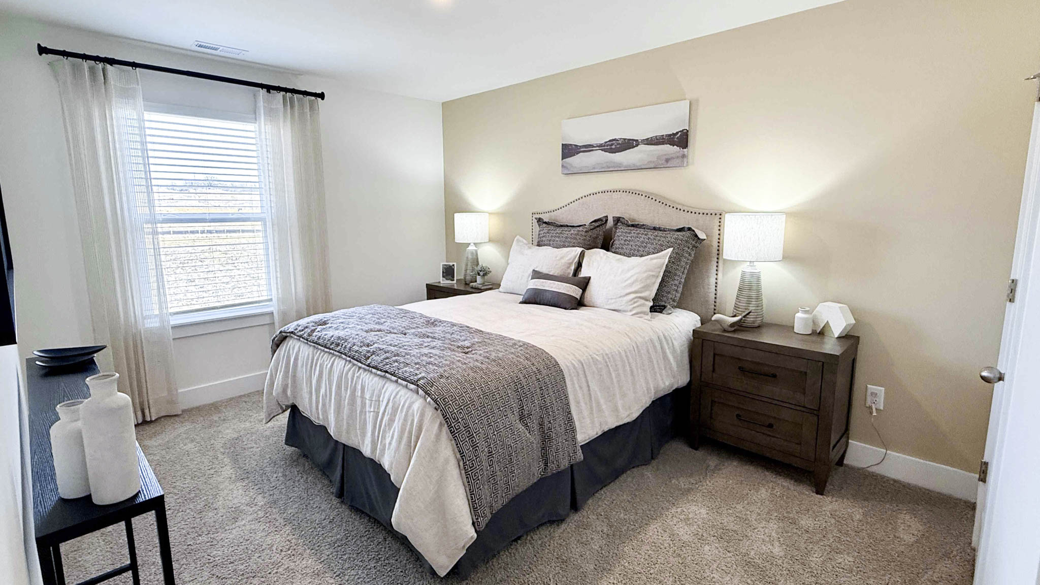 second bedroom with queen size bed