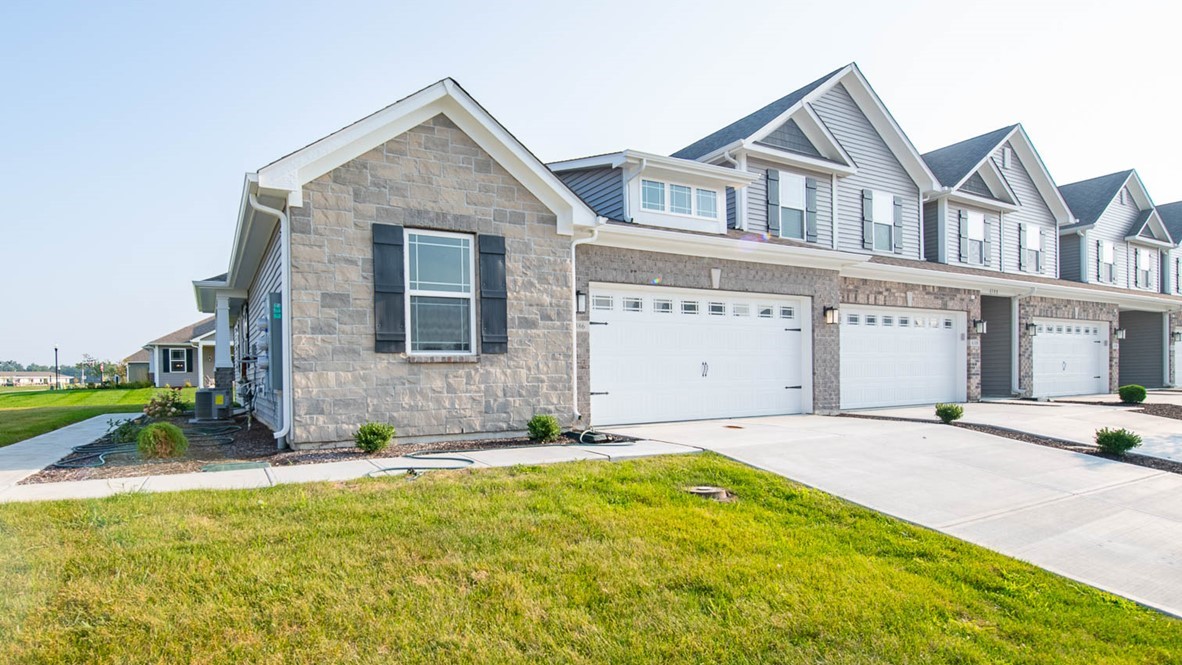 New Homes in Towns at Trailside WHITESTOWN, IN Tradition Series