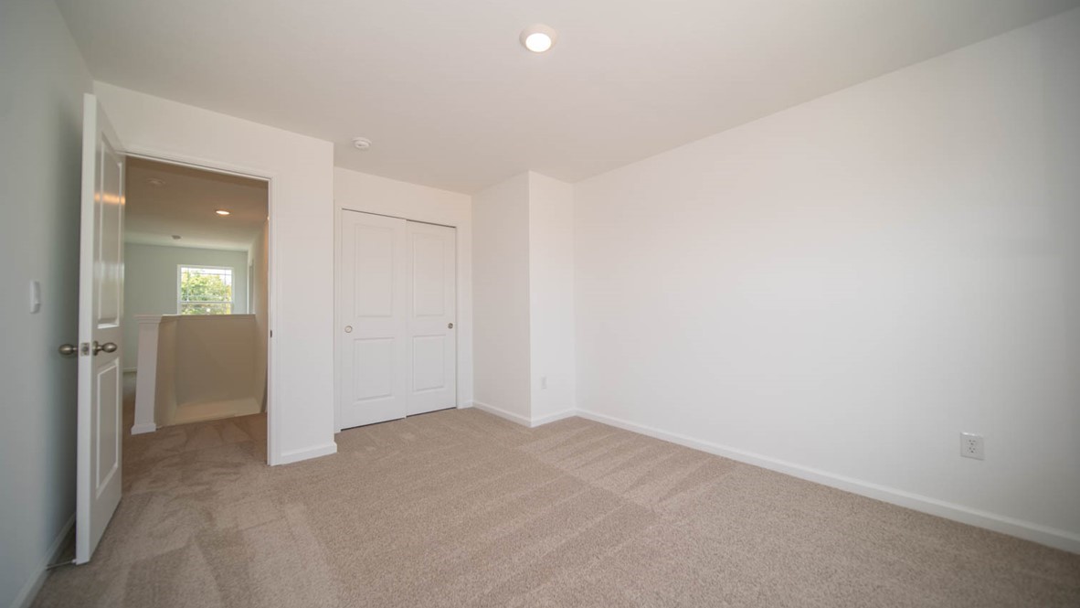 bedroom 4 with spacious closet