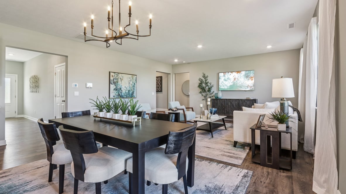 dining nook in between kitchen and great room