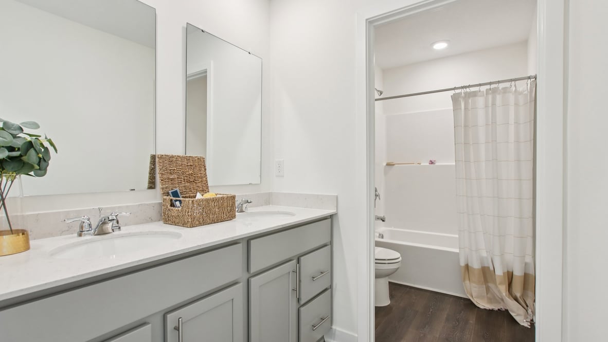 secondary bathroom