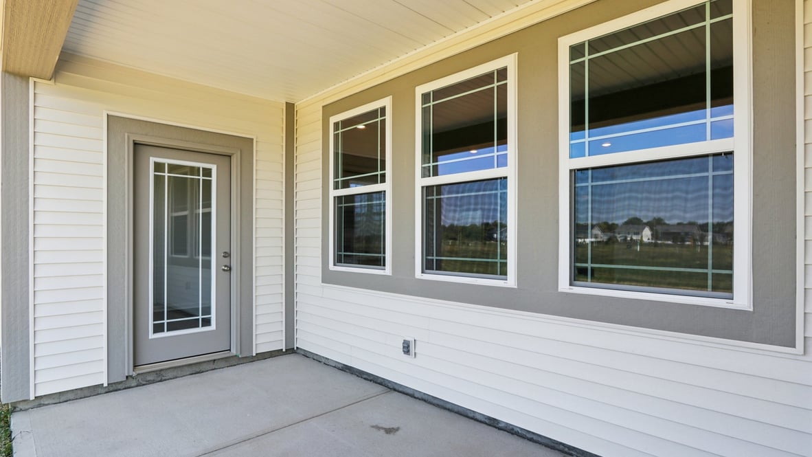 covered outdoor patio