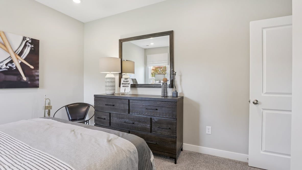 bedroom with spacious closet