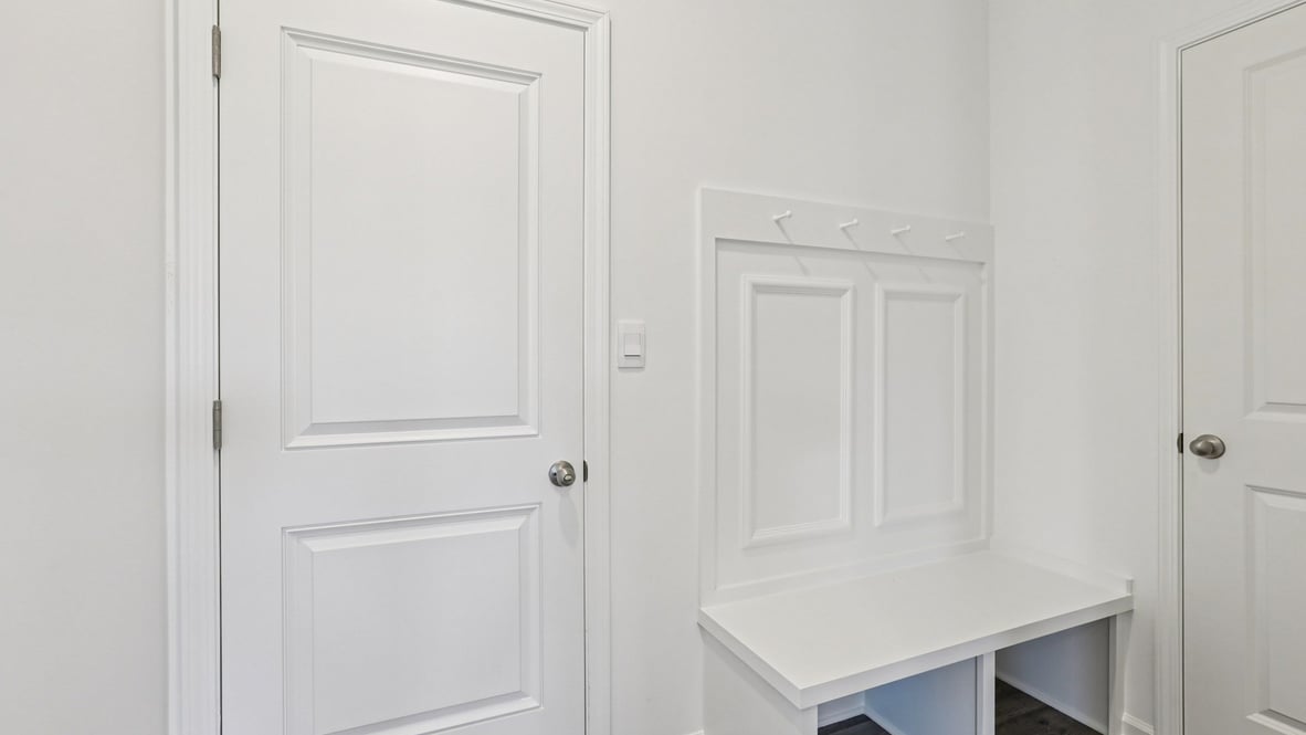 rear entry with boot bench