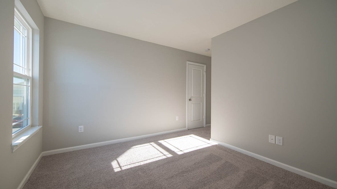 bedroom 4 with spacious closet