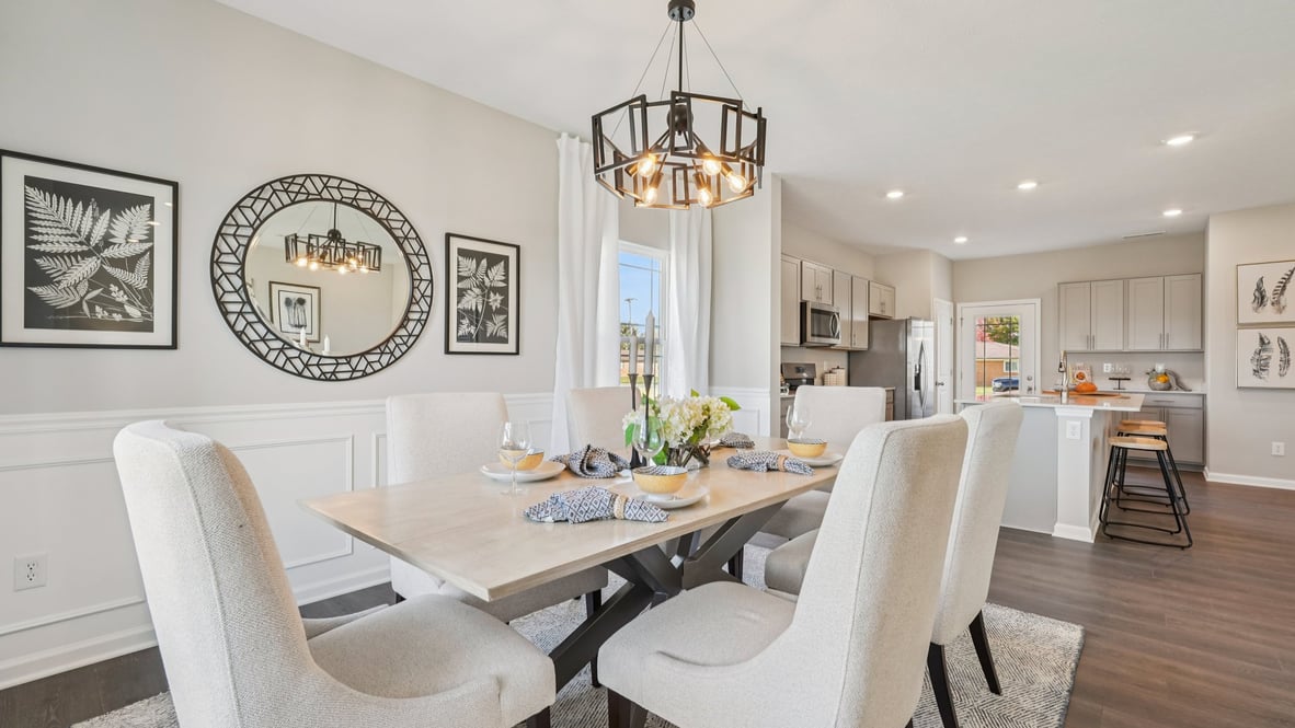 dining nook with seating for 6