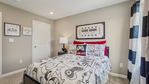 bedroom 4 with twin bed