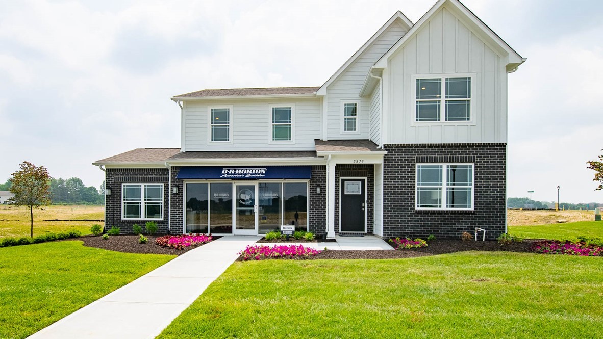 New Homes in Meadows at Belleview GREENWOOD, IN Tradition Series