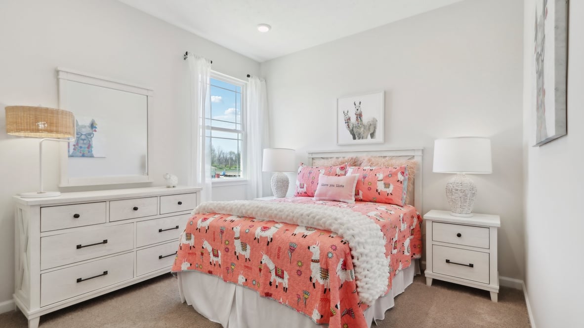 bedroom with spacious closet