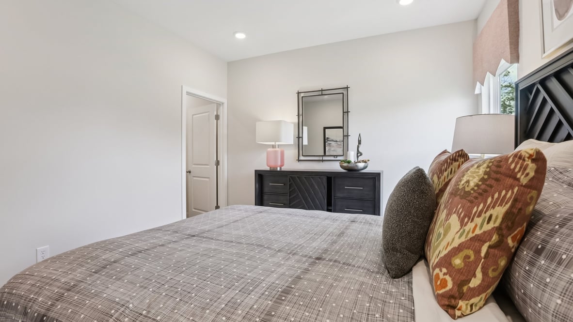bedroom with spacious closet