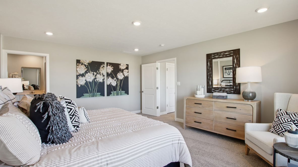 primary bedroom with ensuite