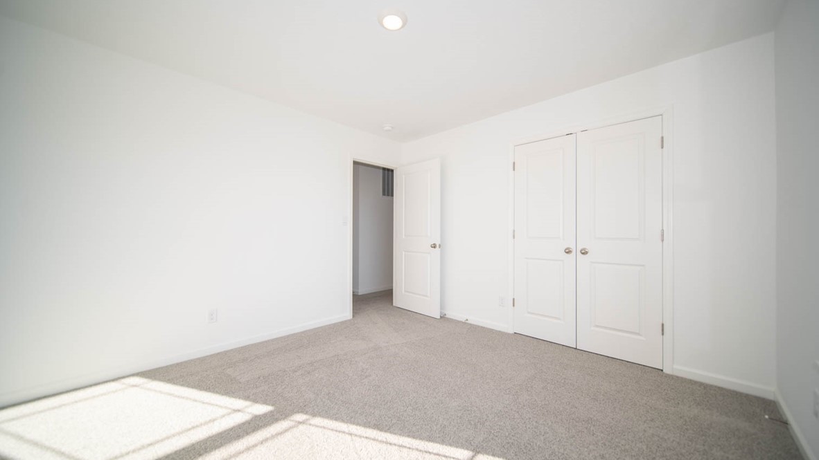 bedroom 4 with spacious closet