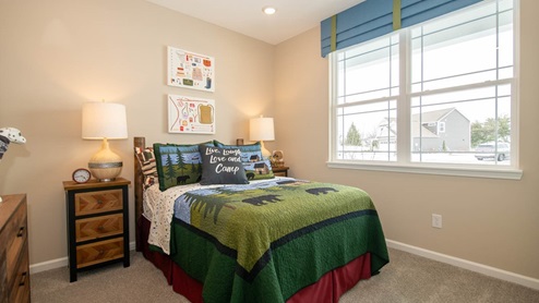 front bedroom green accents