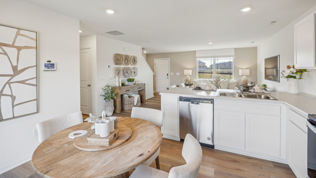 dining nook with open-concept into the kitchen