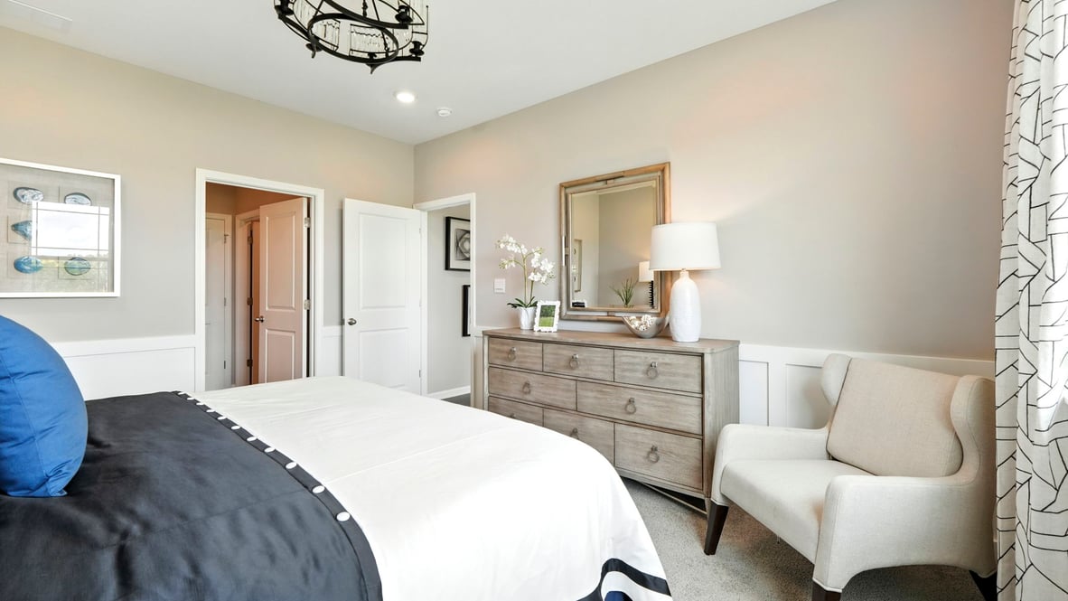 bedroom with spacious closet