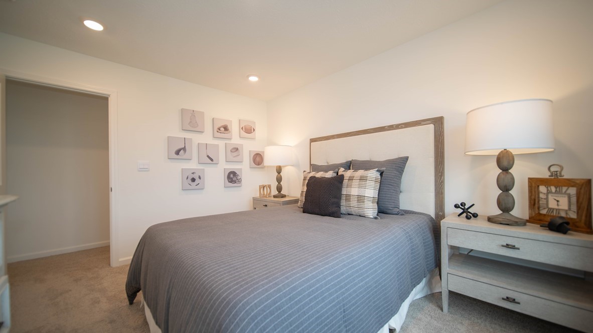 bedroom with full size bed and nite stand