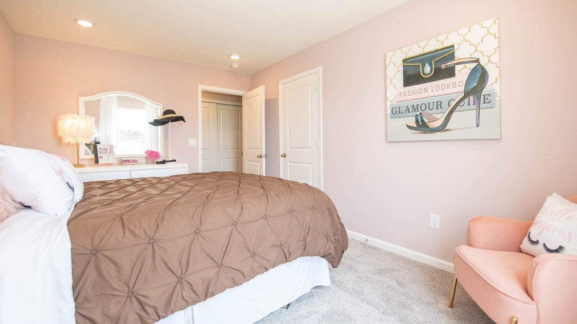 bedroom with spacious closet