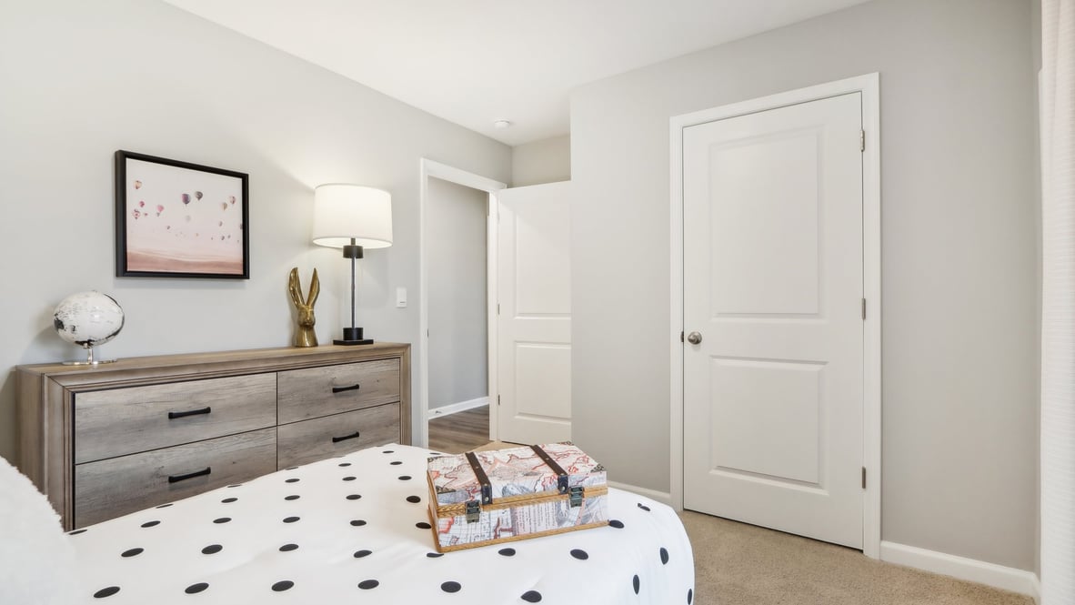 bedroom with spacious closet