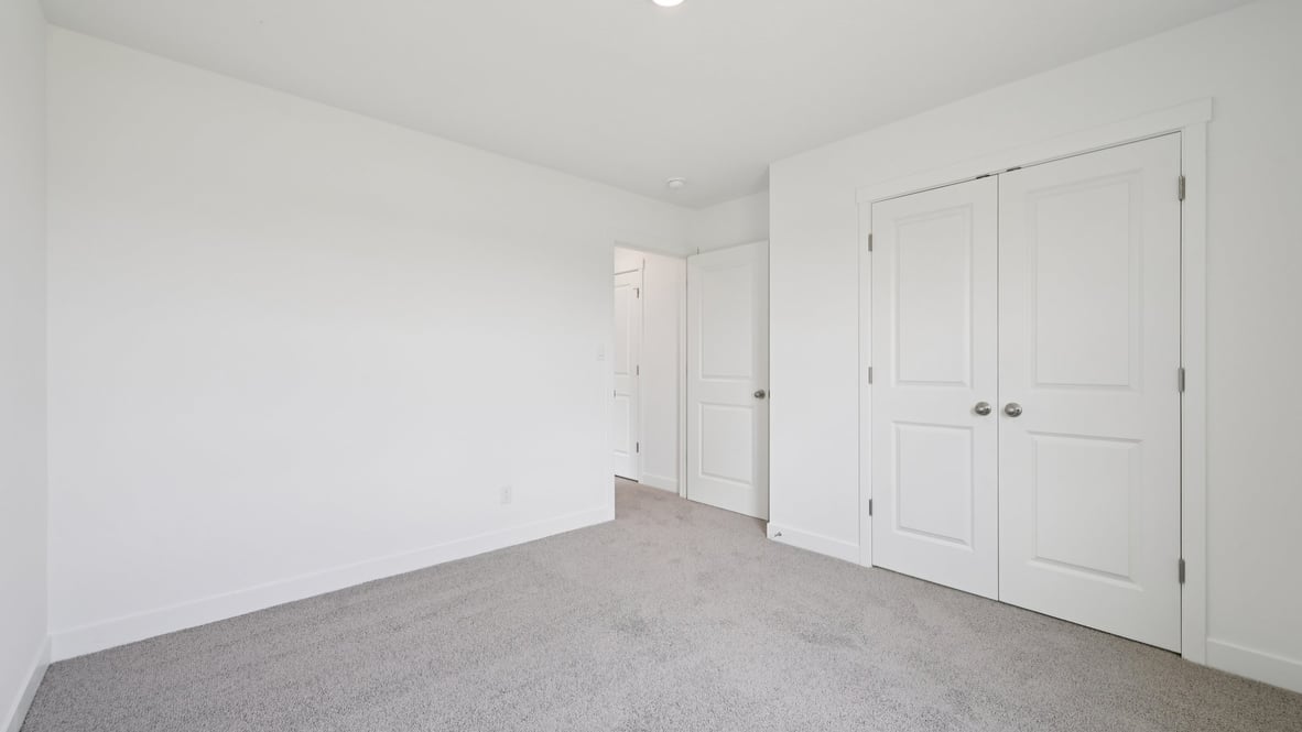 bedroom with spacious closet