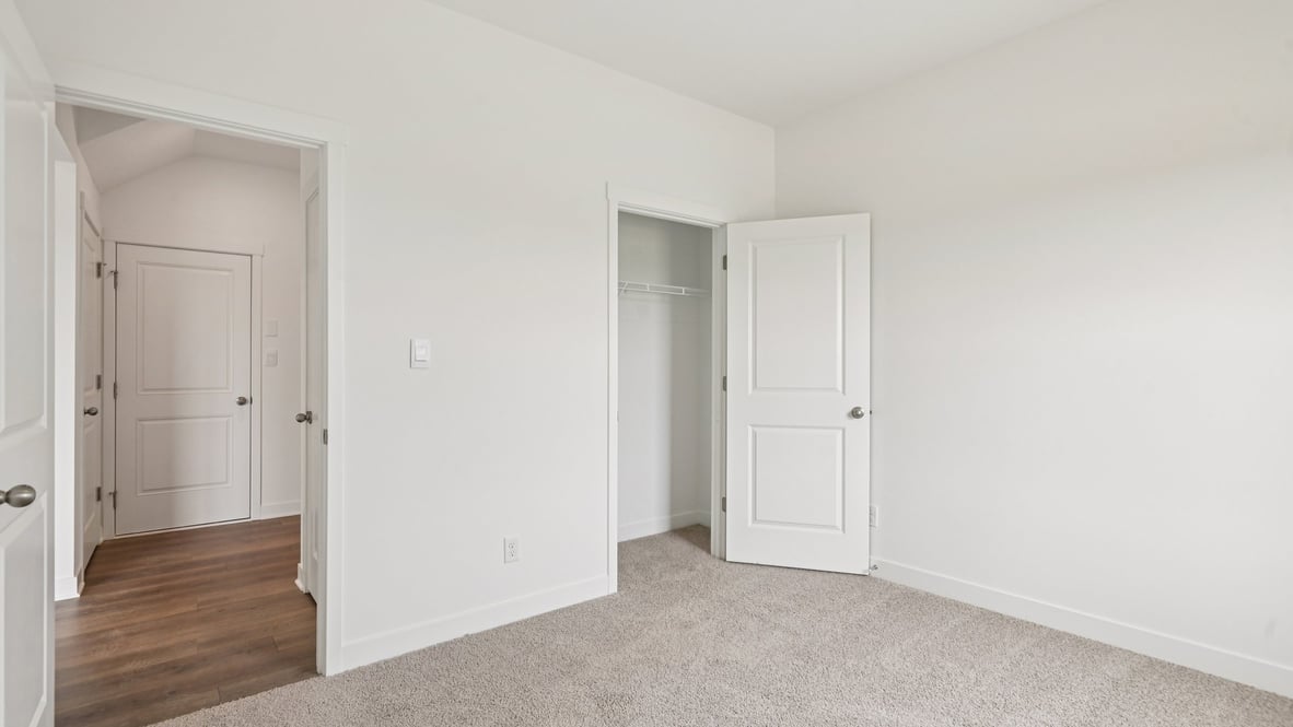 bedroom with spacious closet