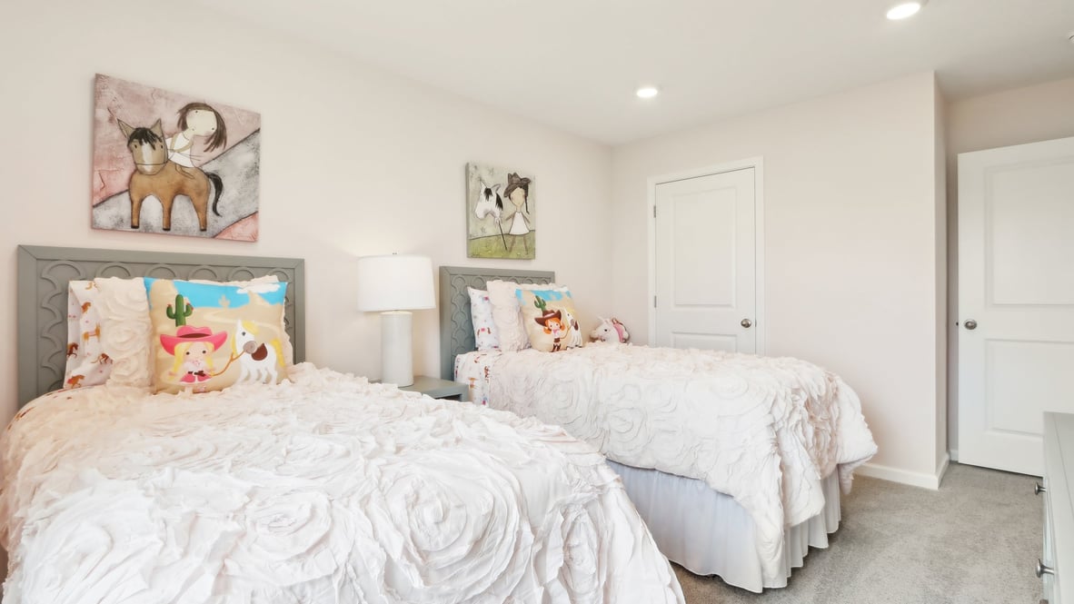 bedroom with spacious closet