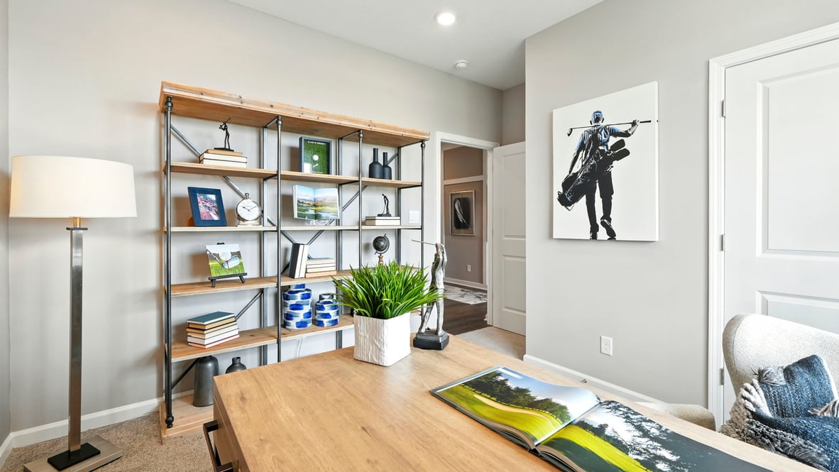 bedroom with spacious closet