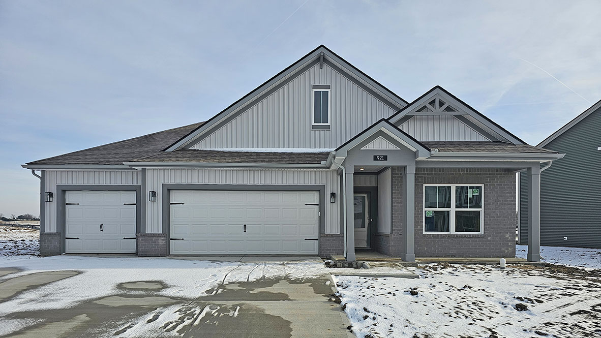 one-story home with 3 car garage in lebanon