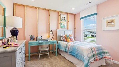 bedroom with spacious closet