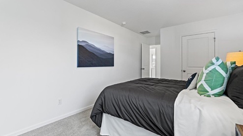 Livingston Lakes Holcombe model home bedroom 4