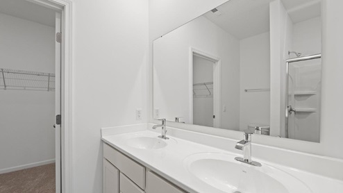 Bathroom with Double Sink Vanity