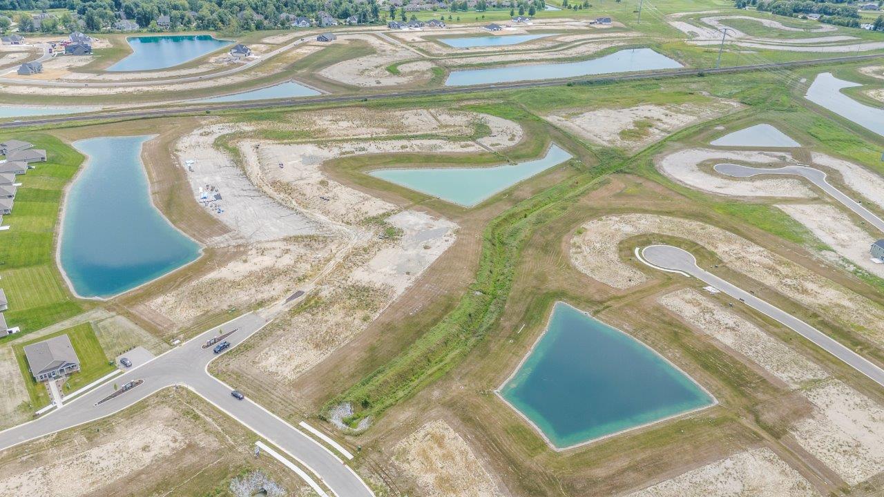Estates at Signal Ridge overview with multiple ponds
