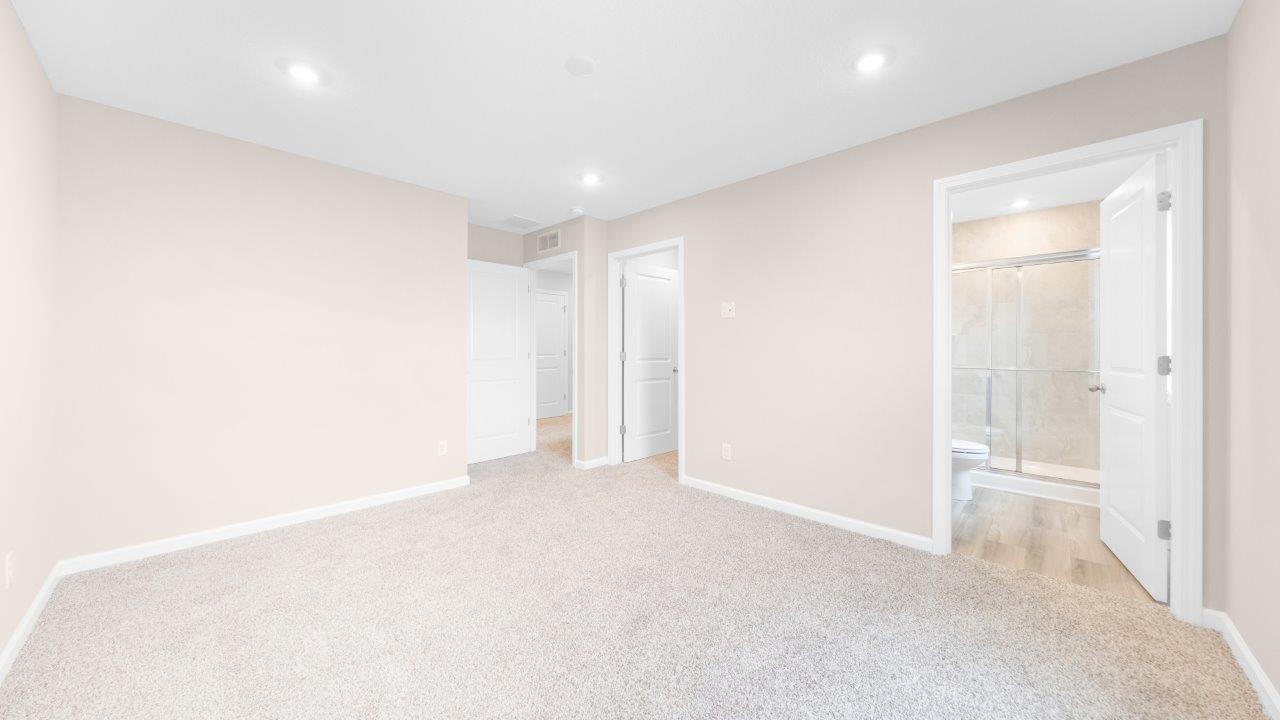 greenbrier fairton primary bedroom