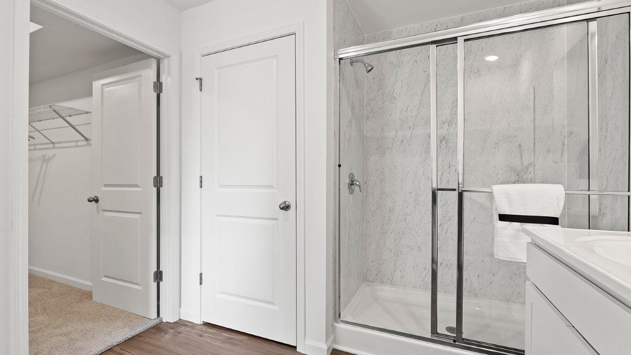 Greenbrier Chatham Model Primary Bath