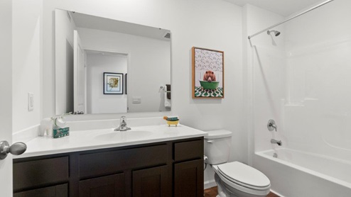 Kennebec Bellamy Model home full bathroom with tub shower