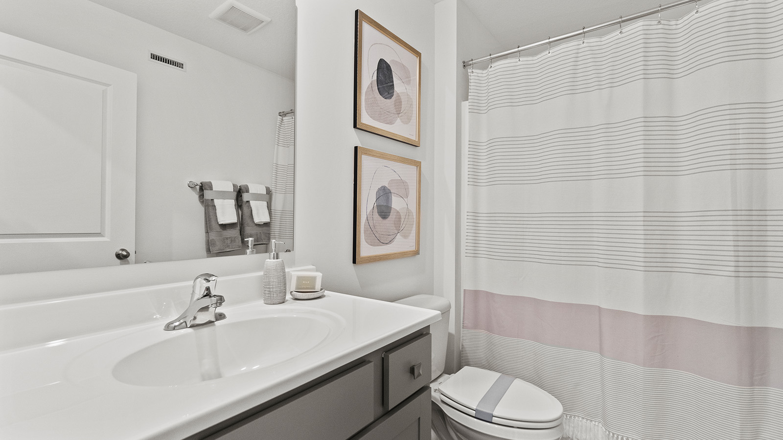 chatham full bath with vanity sink and tub shower