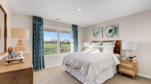 Livingston Lakes paired villa bed 2