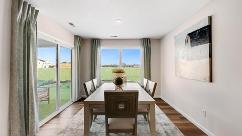 Livingston Lakes Paired Villas model dining space