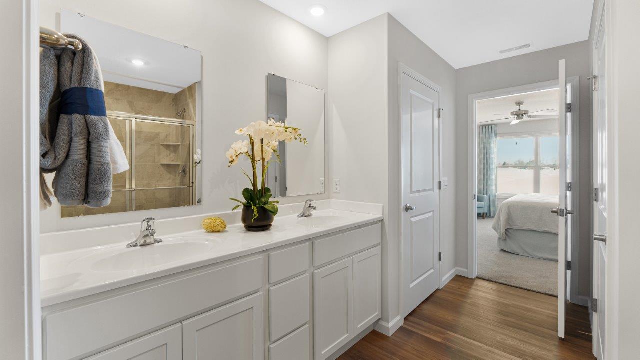 erie primary bath with dual sinks