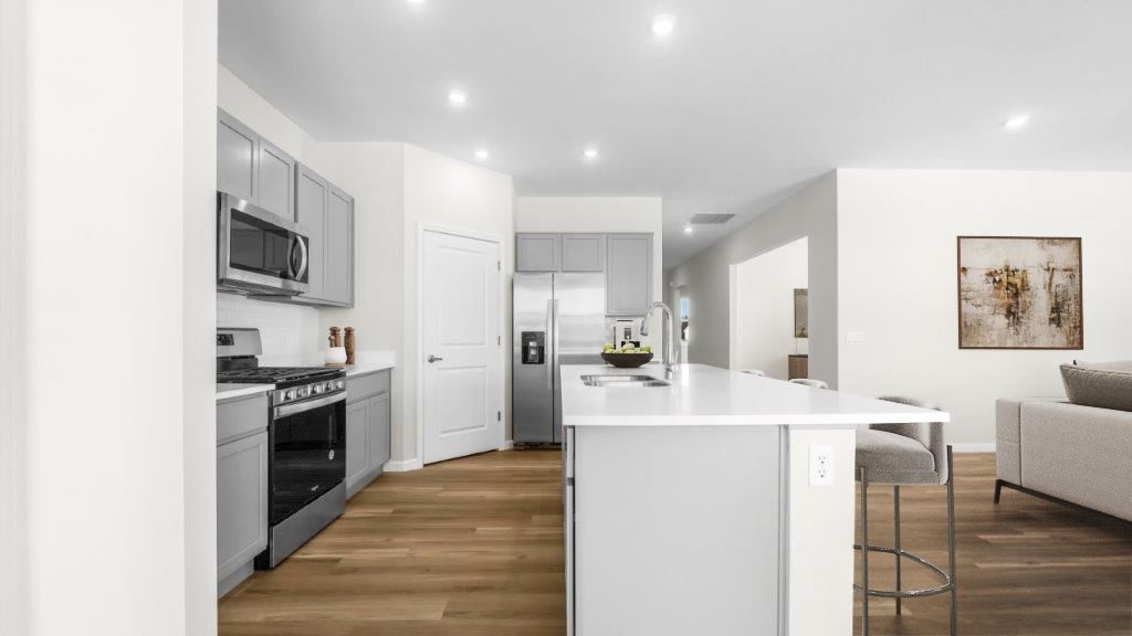 kennebec erie furnished kitchen