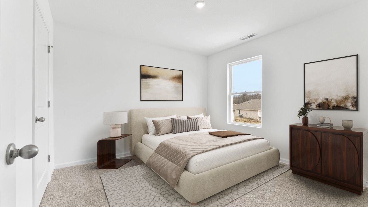 bedroom 4 with single window, carpet, white walls, and closet