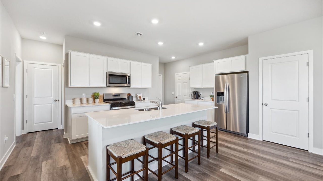 elm example kitchen with large island