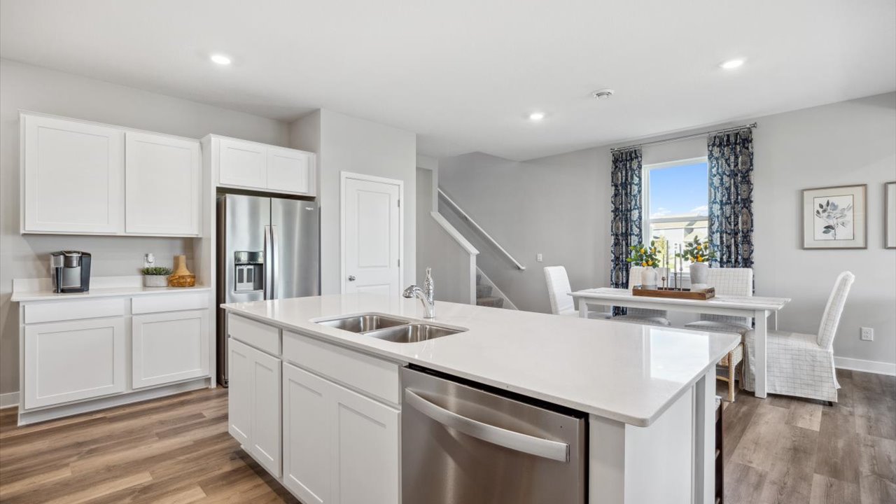 elm example kitchen with open layout