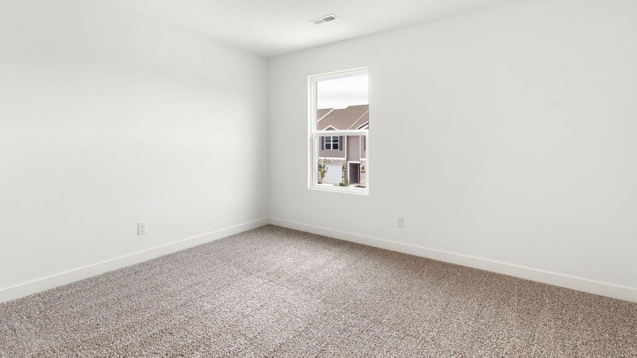 whispering pines portsmouth - bedroom 2