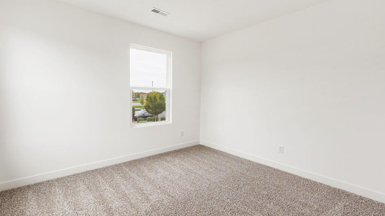 whispering pines portsmouth - bedroom 3