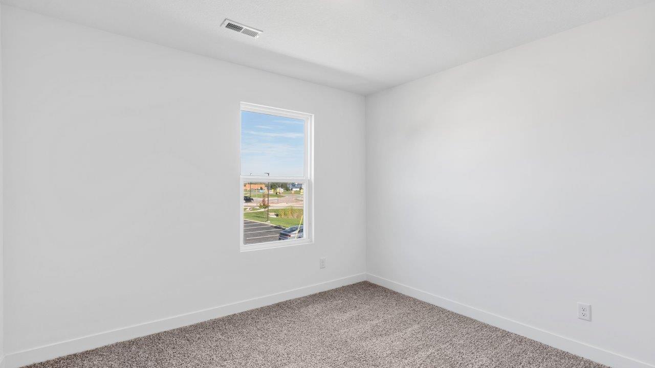 whispering pines portsmouth bedroom 2