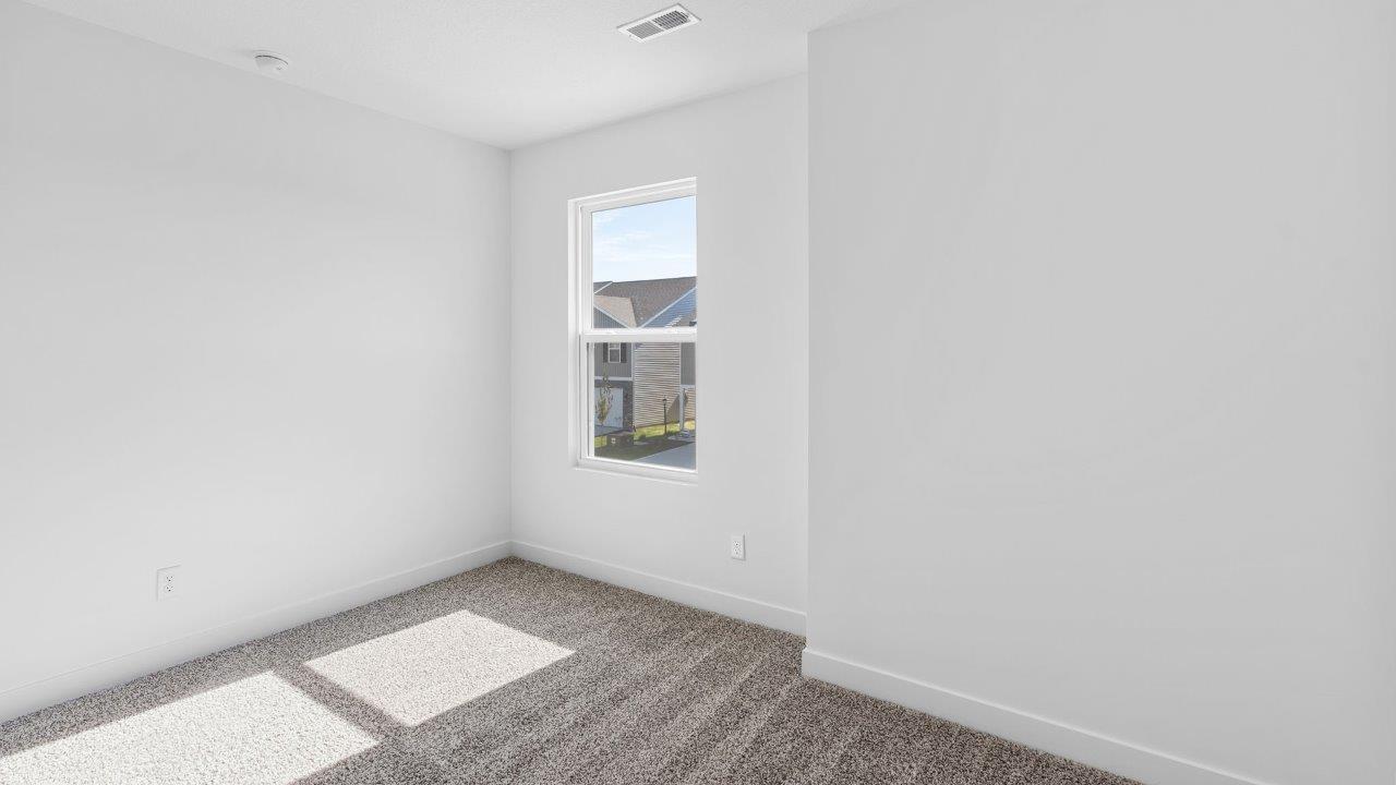 whispering pines portsmouth bedroom 4