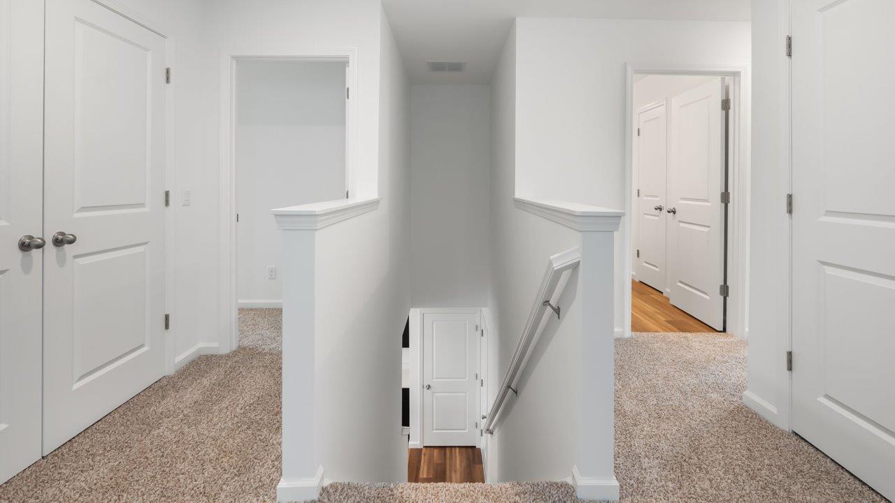 whispering pines portsmouth staircase landing second floor