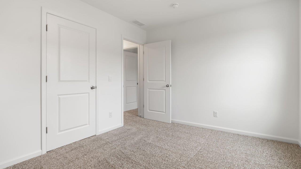 whispering pines portsmouth bedroom 2