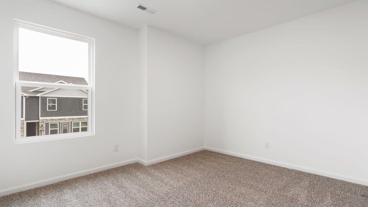 whispering pines portsmouth bedroom 3