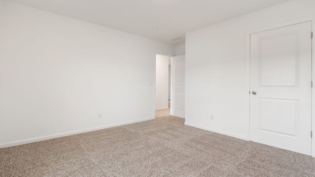 whispering pines portsmouth bedroom 4